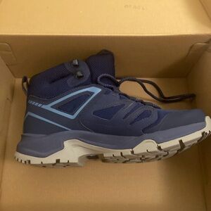 NWT Helly Hansen Women’s Winter Hiking Boots